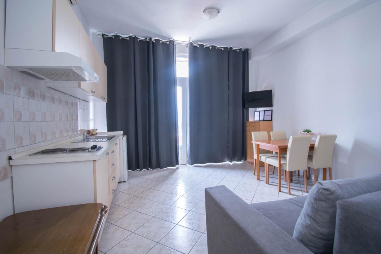 Apartments Manuela - Baska Voda Bagian luar foto