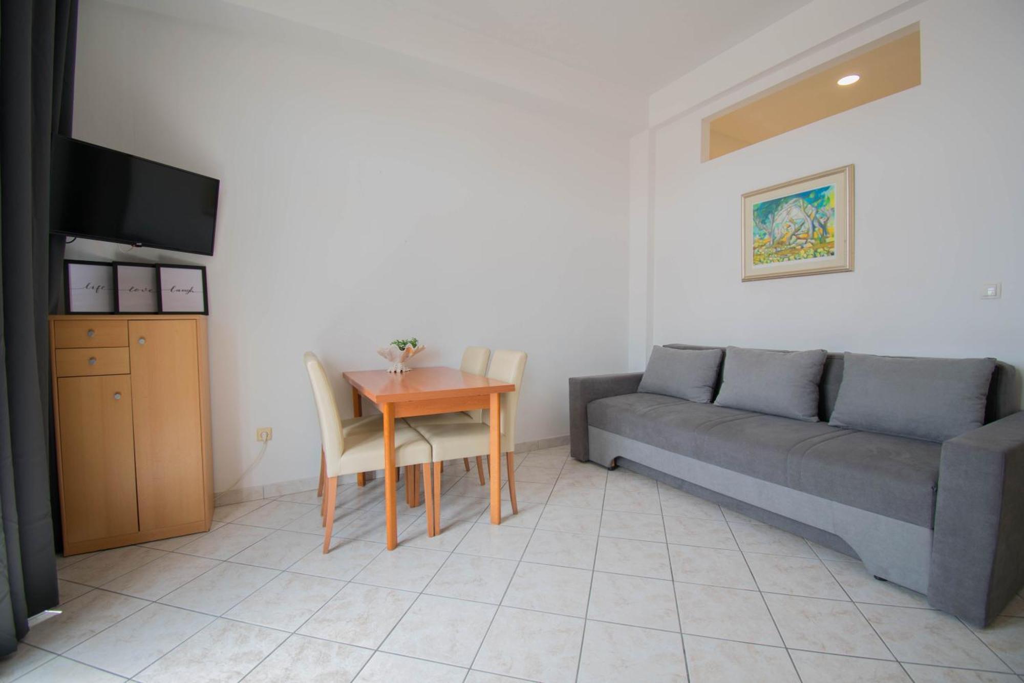 Apartments Manuela - Baska Voda Bagian luar foto